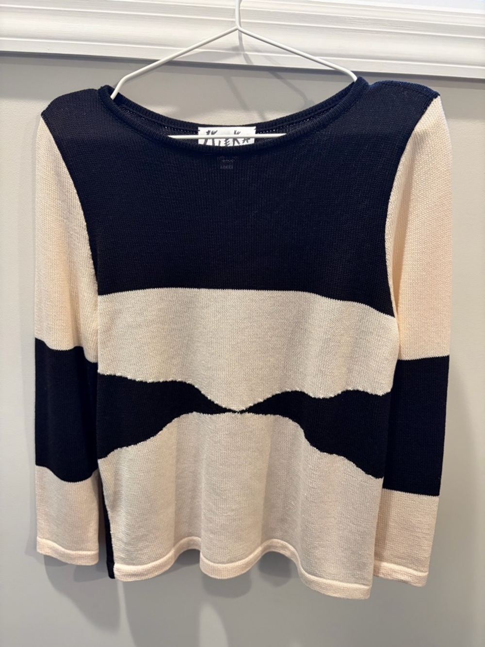 MieKi Black and Cream Striped Knit Women's Top - Classic Colorblock Style